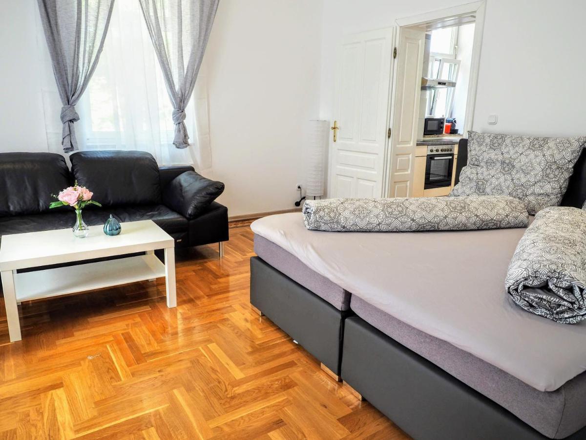 City Villa Schoenbrunn Apartments - Contactless 24H Check-In Wenen Buitenkant foto