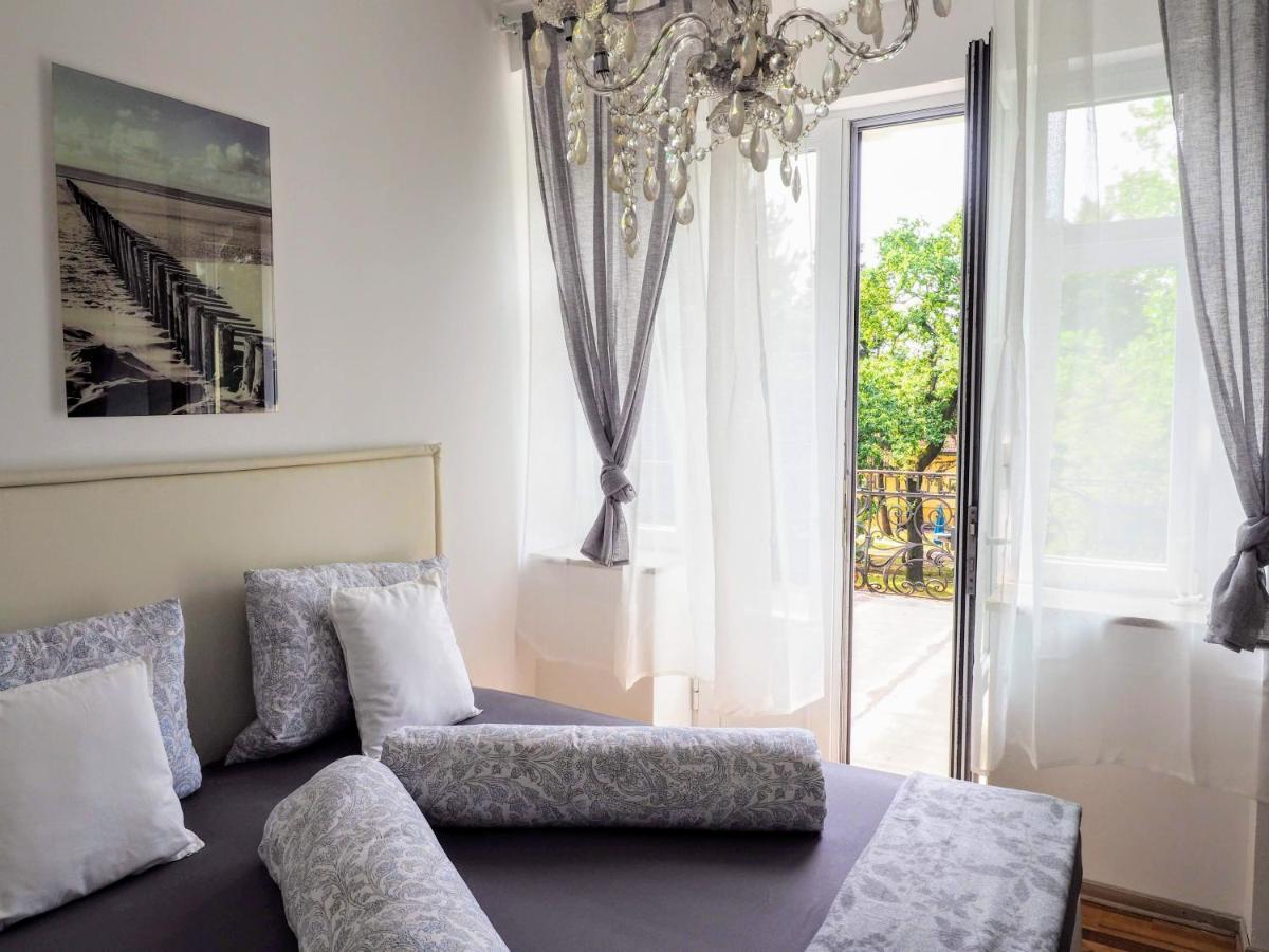 City Villa Schoenbrunn Apartments - Contactless 24H Check-In Wenen Buitenkant foto